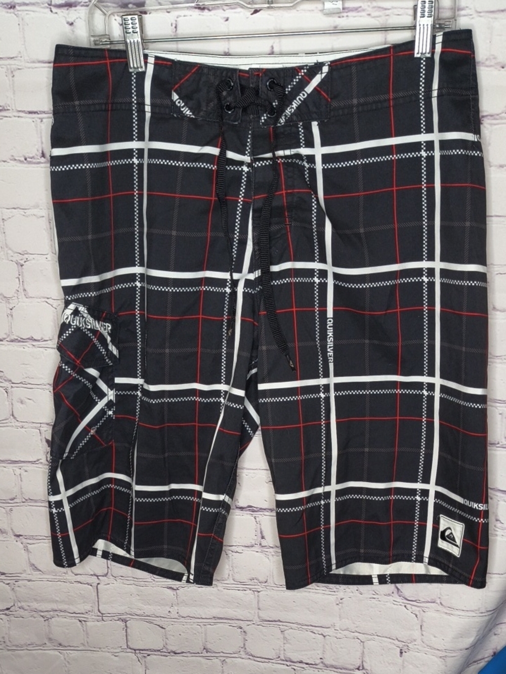 Quiksilver Black, White, Red Plaid Hybrid Board Shorts/ Velcro Pocket Size 32 AE